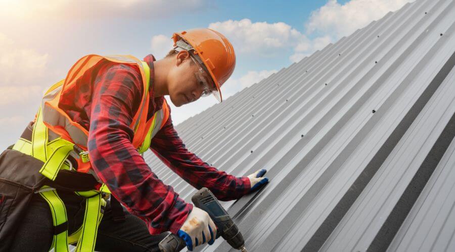 Expert new roof installation services in West, TX